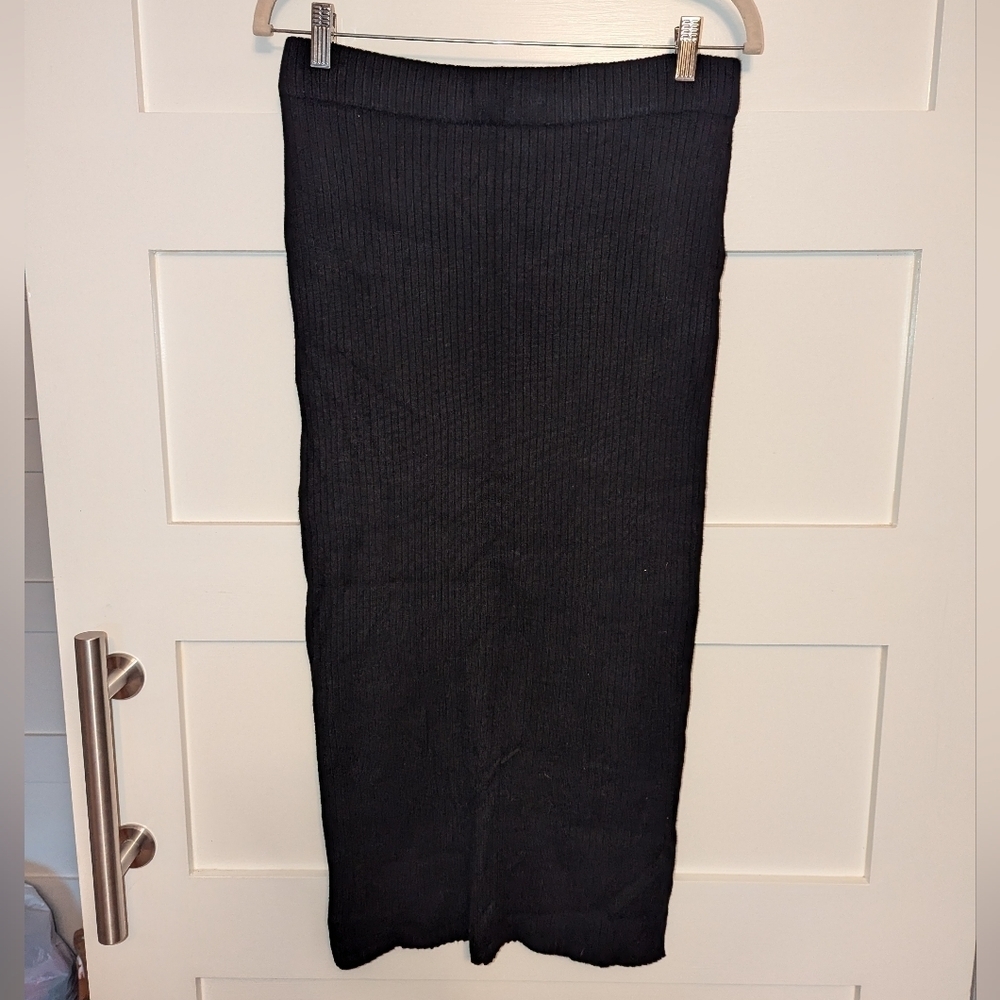 Women's Worthington brand black pencil skirt size large.